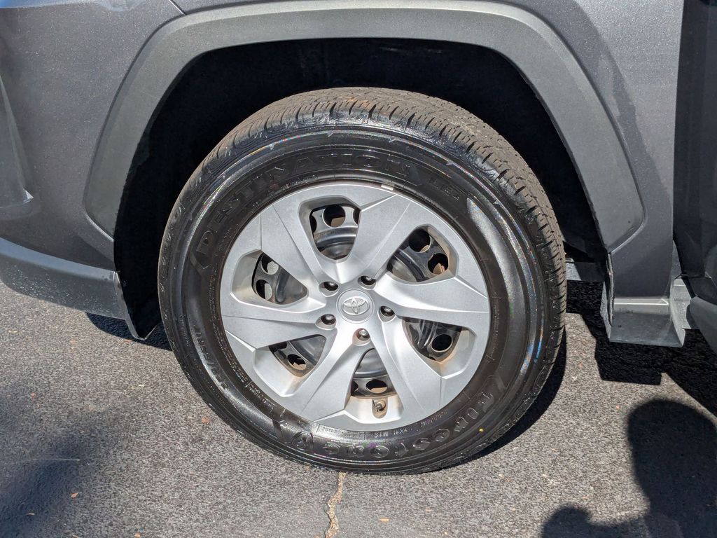 Thumbnail: 2025 Toyota RAV4 - 34