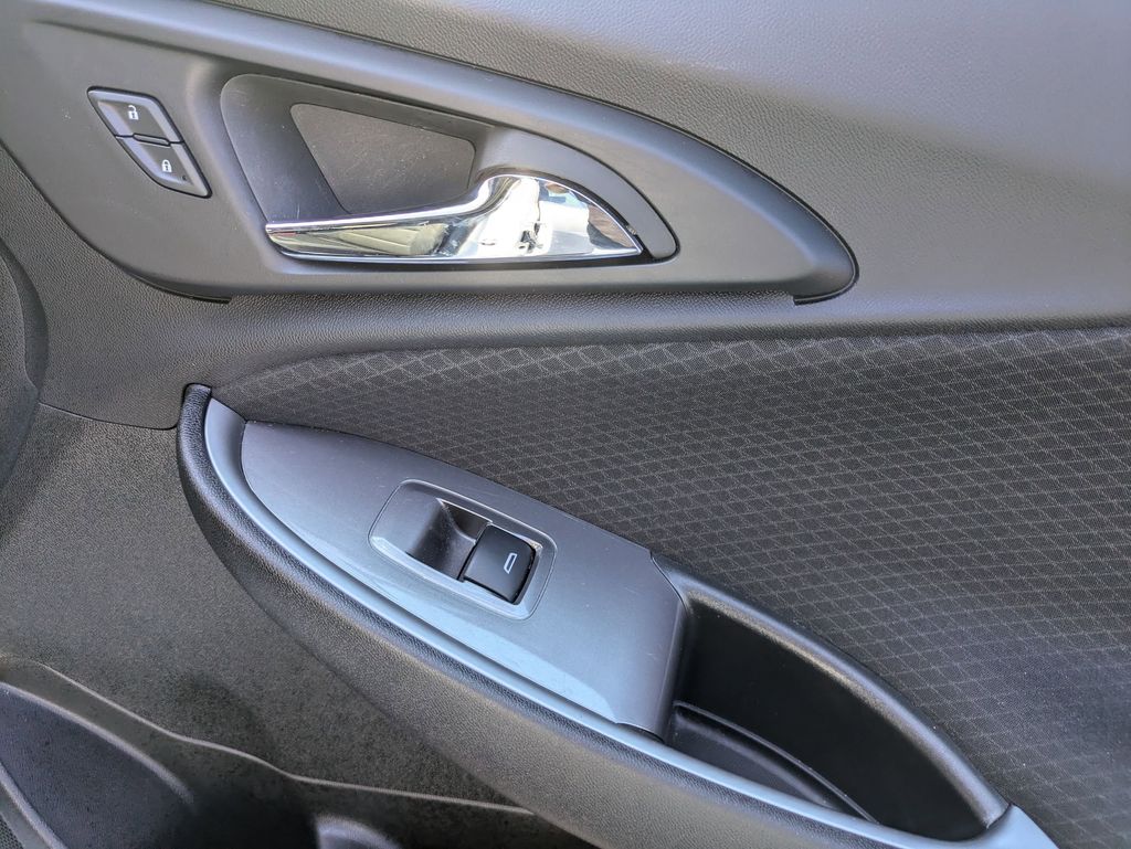 Thumbnail: 2024 Chevrolet Malibu - 33