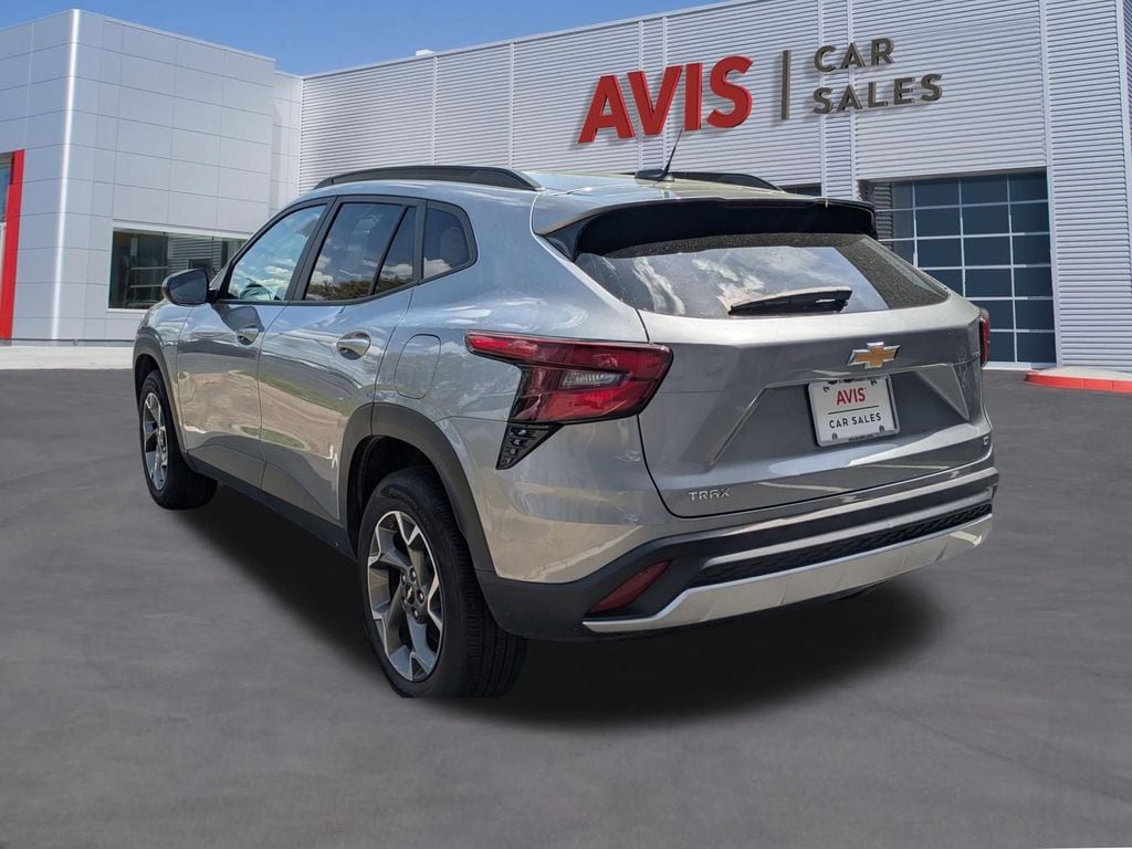 Thumbnail: 2025 Chevrolet Trax - 9