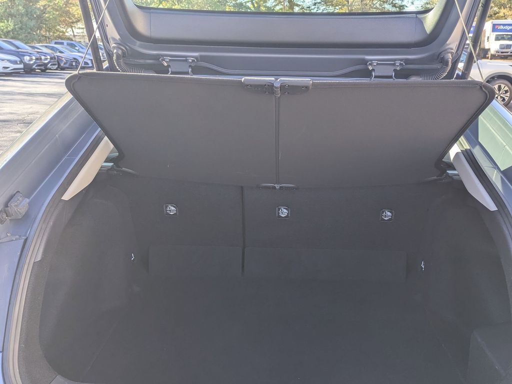 Thumbnail: 2025 Toyota Prius - 27