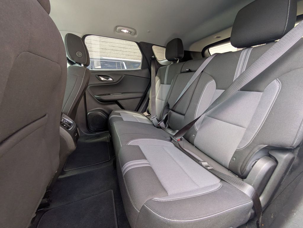 Thumbnail: 2025 Chevrolet Blazer - 26