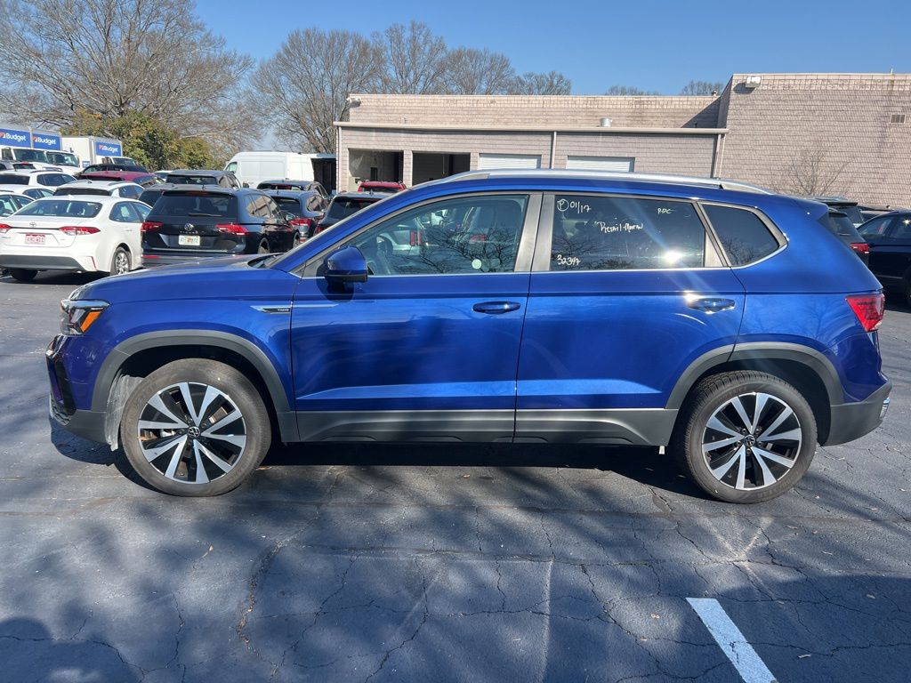 Thumbnail: 2024 Volkswagen Taos - 9