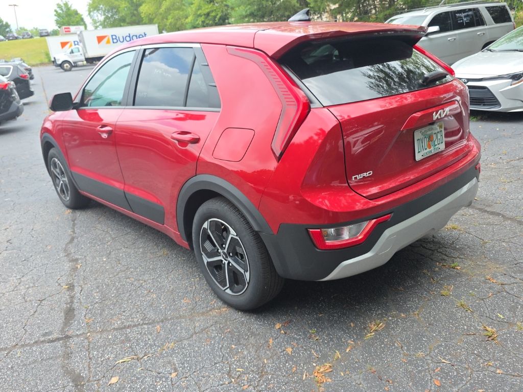 Thumbnail: 2025 Kia Niro - 8