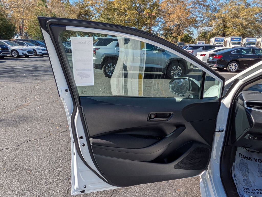 Thumbnail: 2025 Toyota Corolla - 11