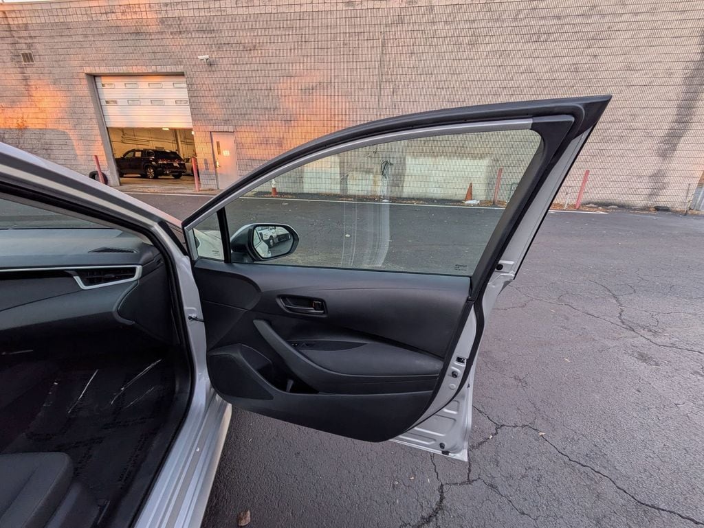 Thumbnail: 2025 Toyota Corolla - 27