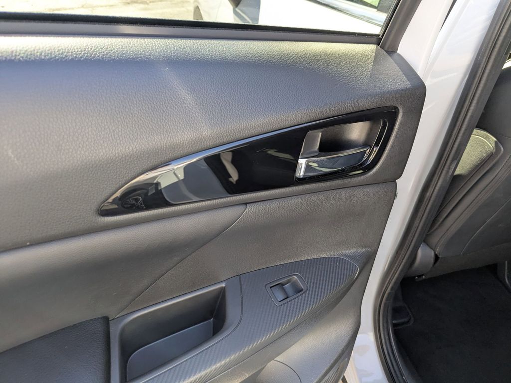 Thumbnail: 2025 Mitsubishi Eclipse Cross - 29