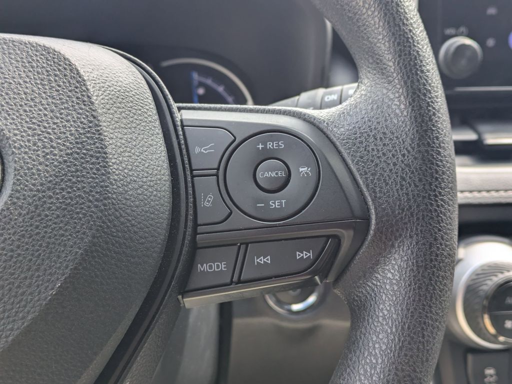 Thumbnail: 2025 Toyota RAV4 - 25