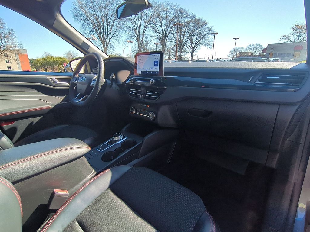 Thumbnail: 2025 Ford Escape - 31