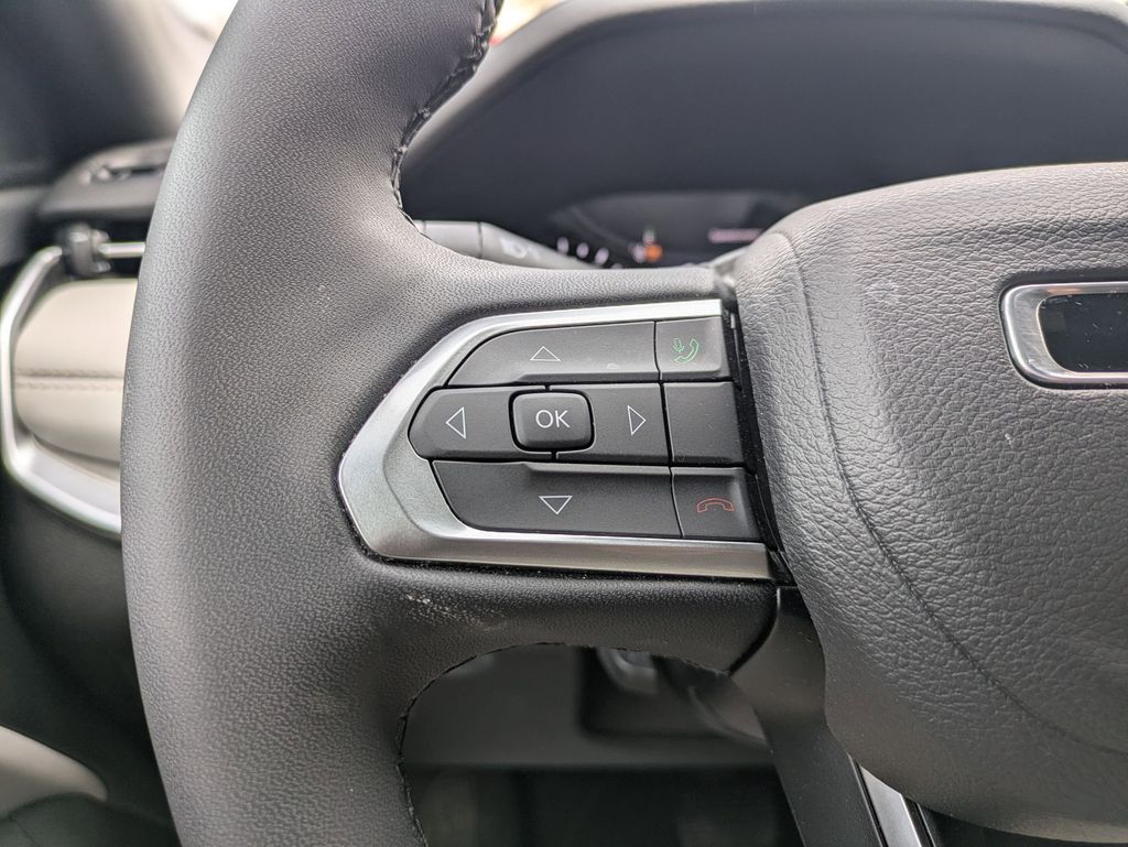 Thumbnail: 2025 Jeep Compass - 22