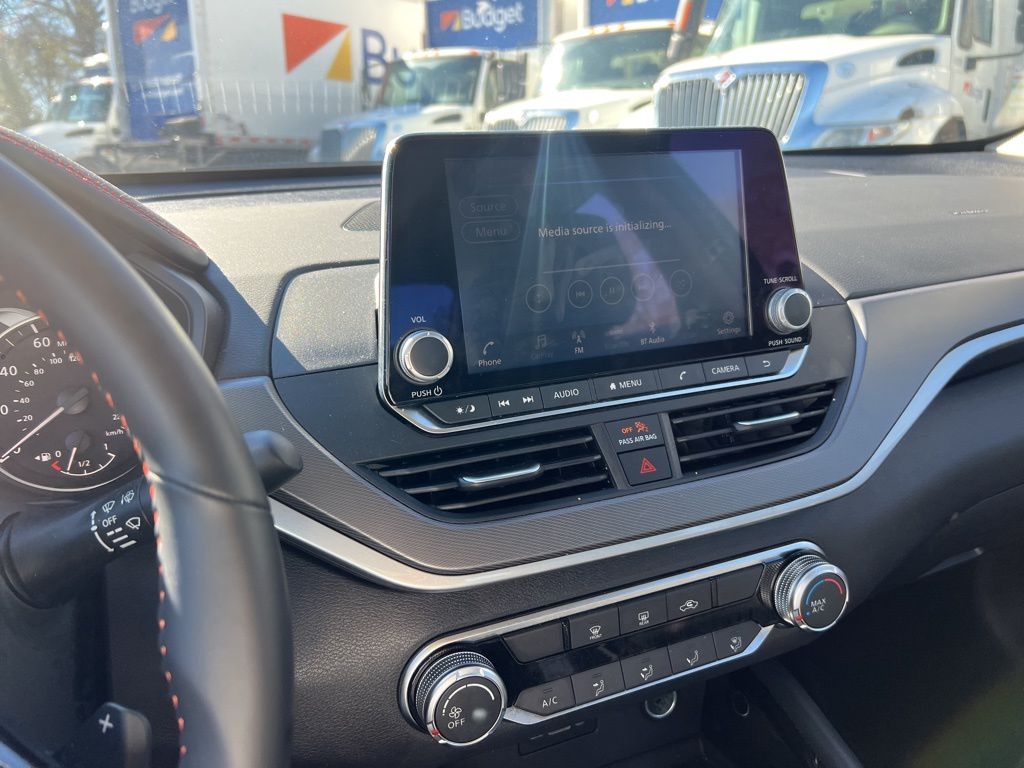 Thumbnail: 2025 Nissan Altima - 9