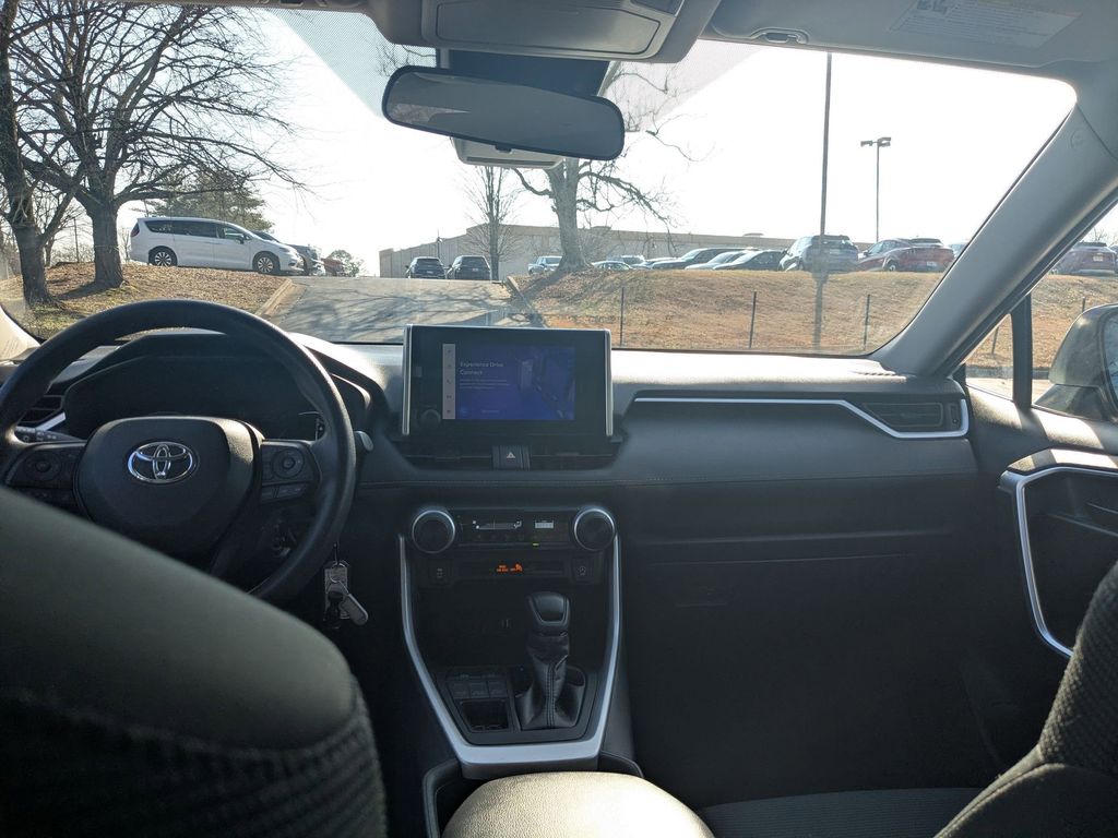 Thumbnail: 2024 Toyota RAV4 - 23