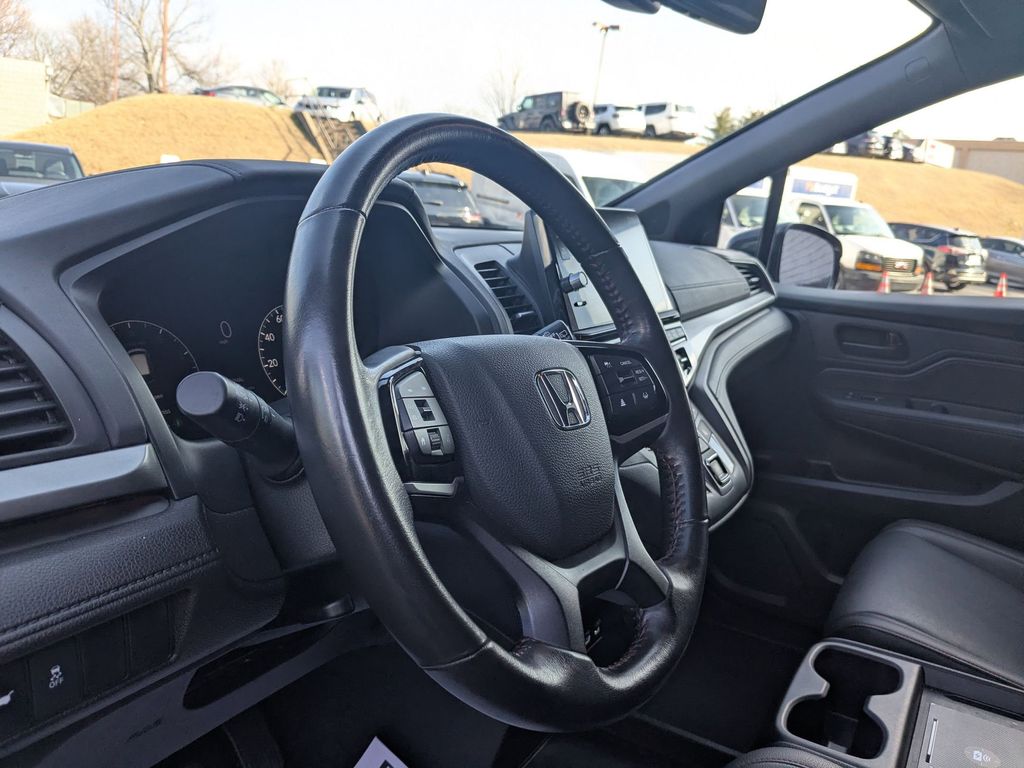 Thumbnail: 2025 Honda Odyssey - 11