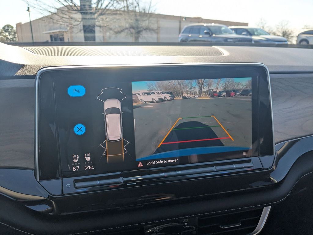 Thumbnail: 2025 Volkswagen Atlas - 17