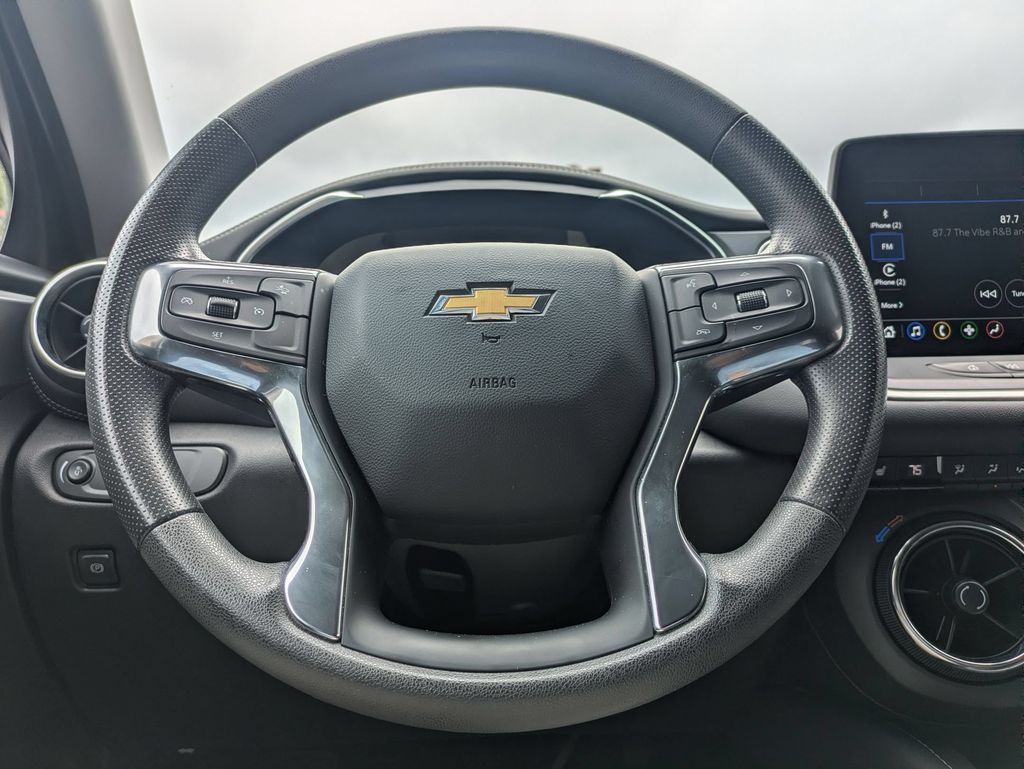 Thumbnail: 2025 Chevrolet Blazer - 22
