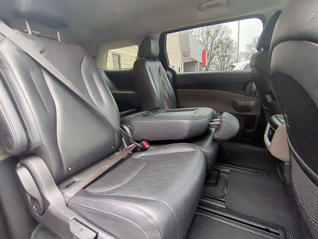 Thumbnail: 2025 Kia Carnival - 31