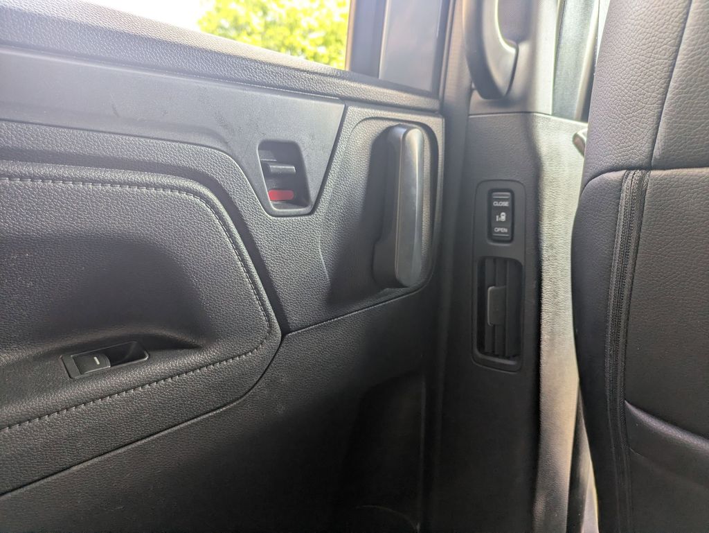 Thumbnail: 2025 Honda Odyssey - 25