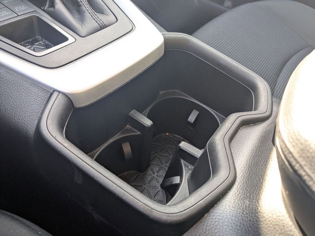 Thumbnail: 2024 Toyota RAV4 - 19