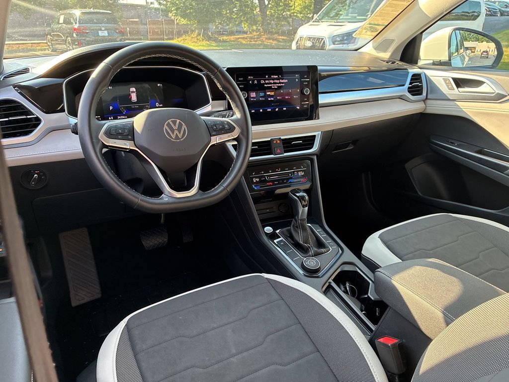 Thumbnail: 2025 Volkswagen Taos - 25