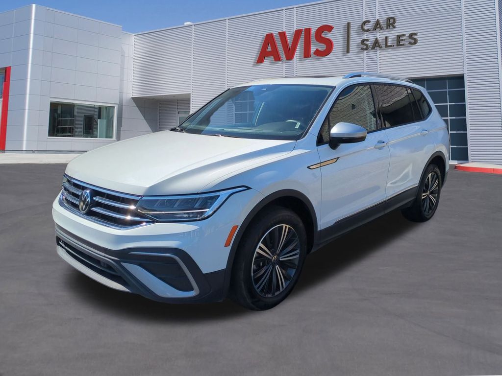 Thumbnail: 2024 Volkswagen Tiguan - 1