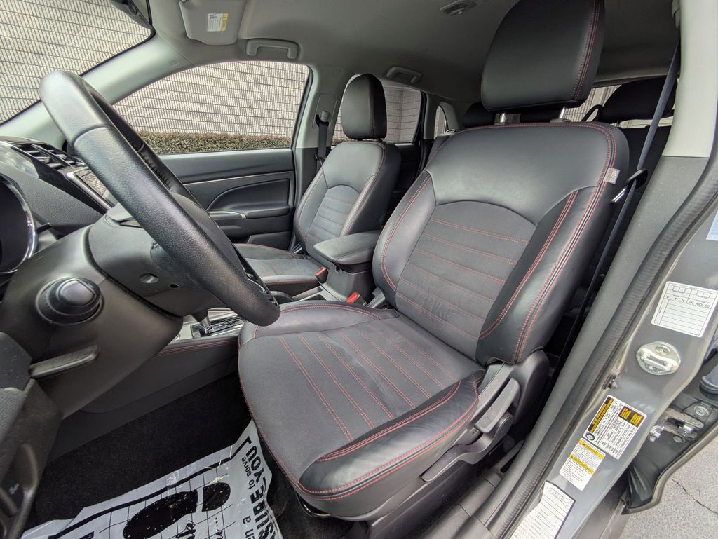 Thumbnail: 2025 Mitsubishi Outlander Sport - 24