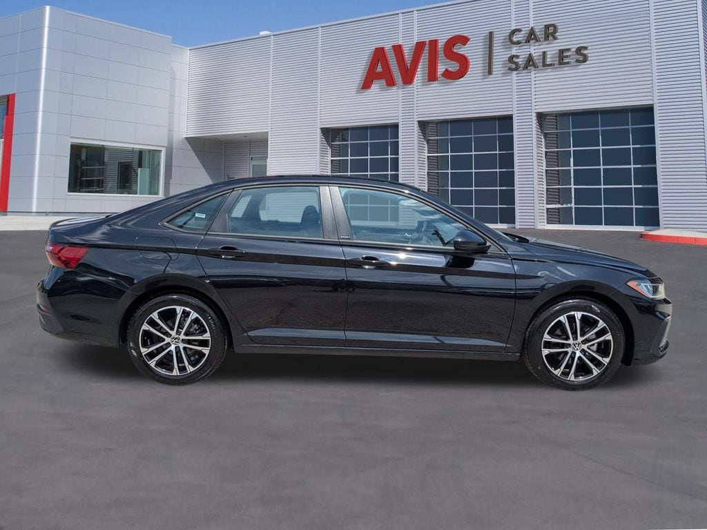 Thumbnail: 2025 Volkswagen Jetta - 5