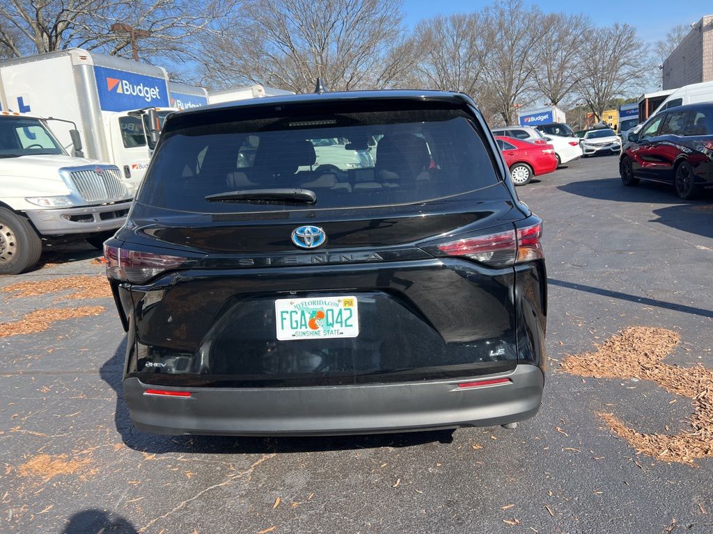 Thumbnail: 2025 Toyota Sienna - 6