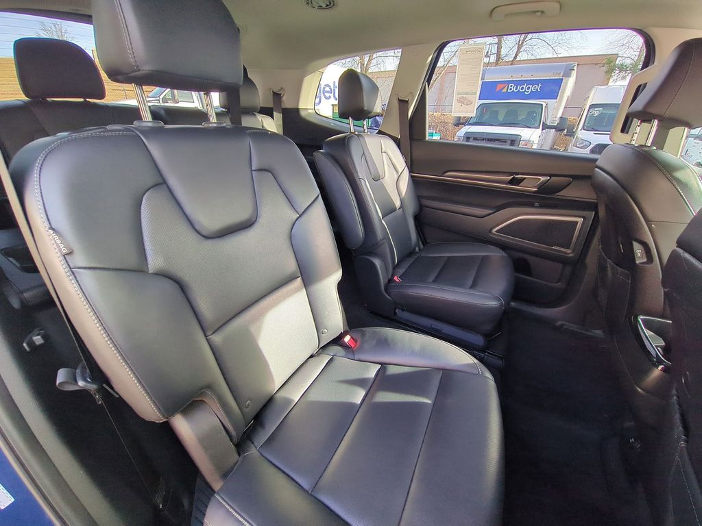 Thumbnail: 2025 Kia Telluride - 31