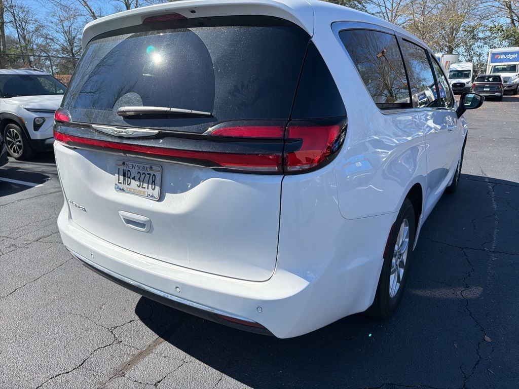 Thumbnail: 2025 Chrysler Pacifica - 5