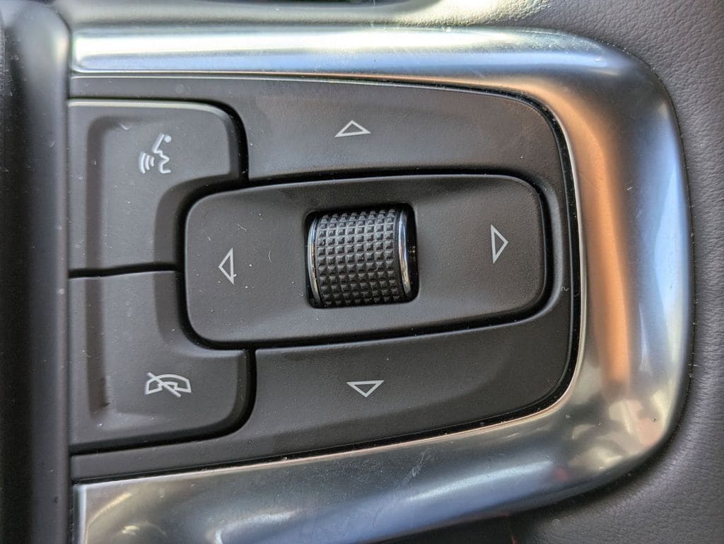 Thumbnail: 2025 Chevrolet Blazer - 21