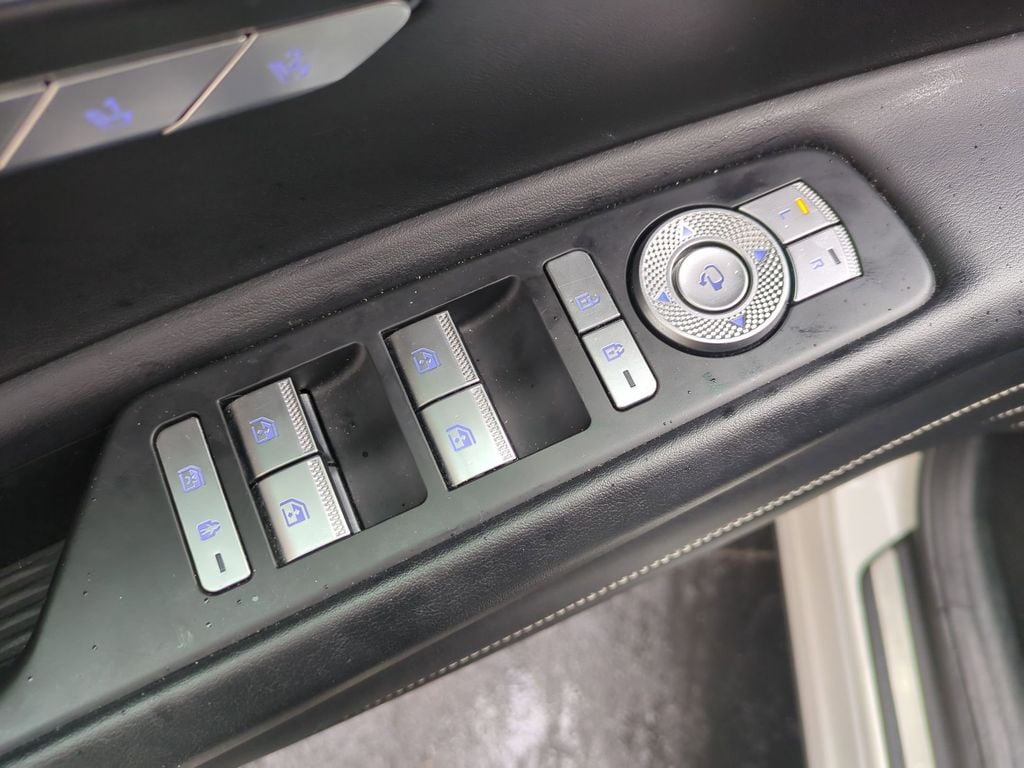 Thumbnail: 2024 Genesis GV80 - 13