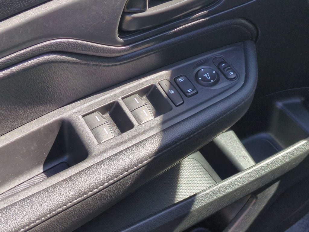 Thumbnail: 2025 Honda Odyssey - 13