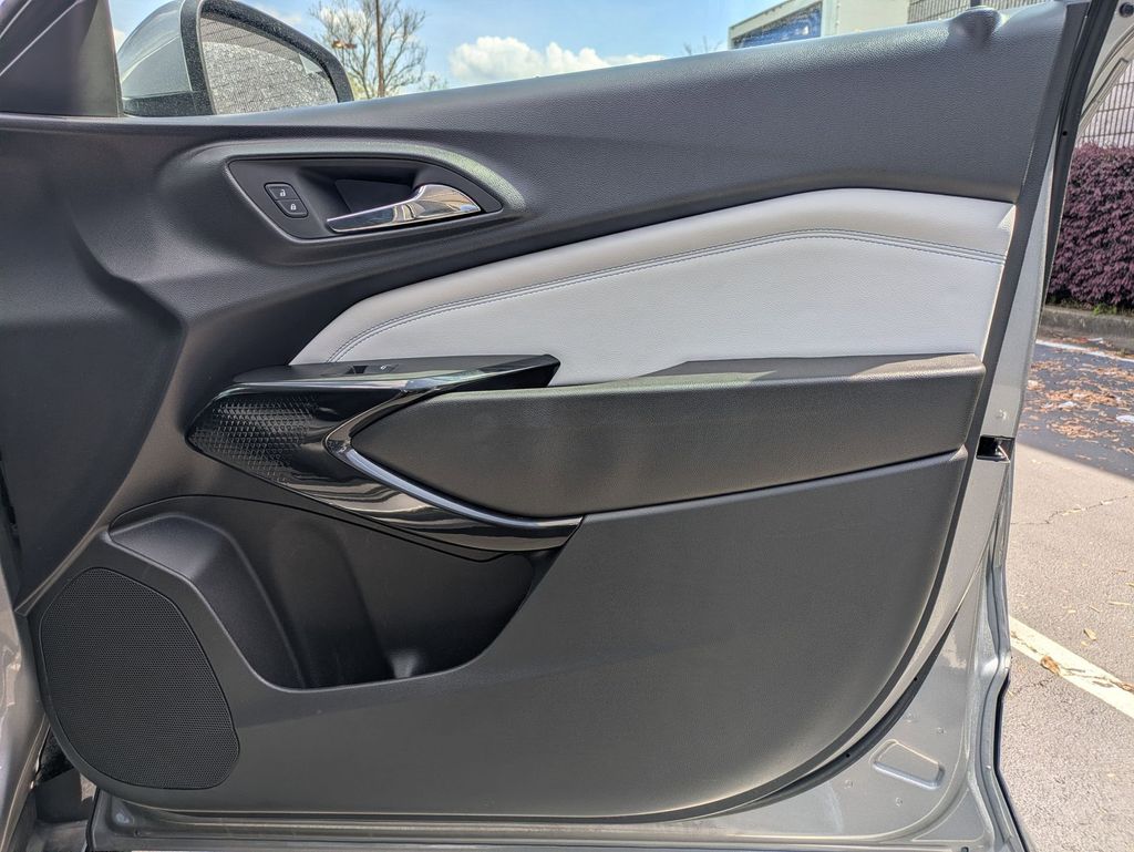 Thumbnail: 2025 Chevrolet Trax - 31