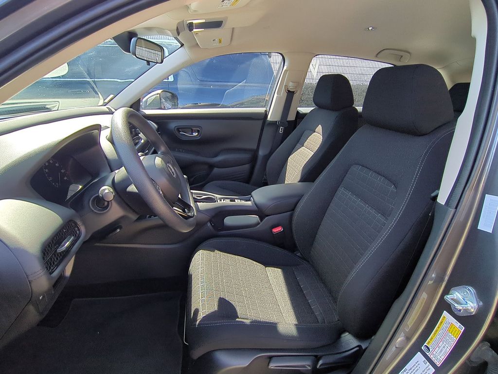 Thumbnail: 2025 Honda HR-V - 24