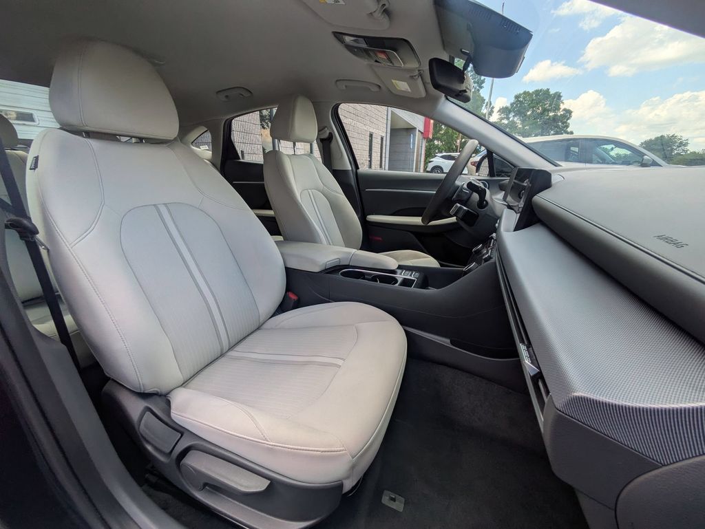Thumbnail: 2025 Hyundai Sonata - 29