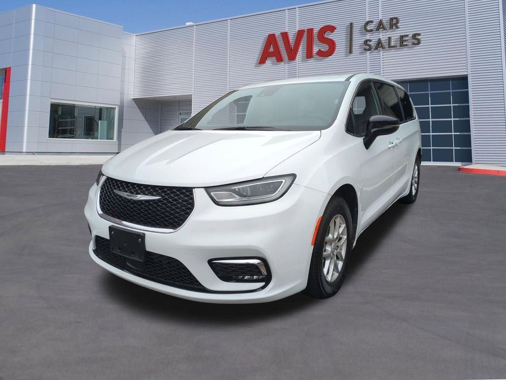 Certified 2025 Chrysler Pacifica Select Van Passenger Van