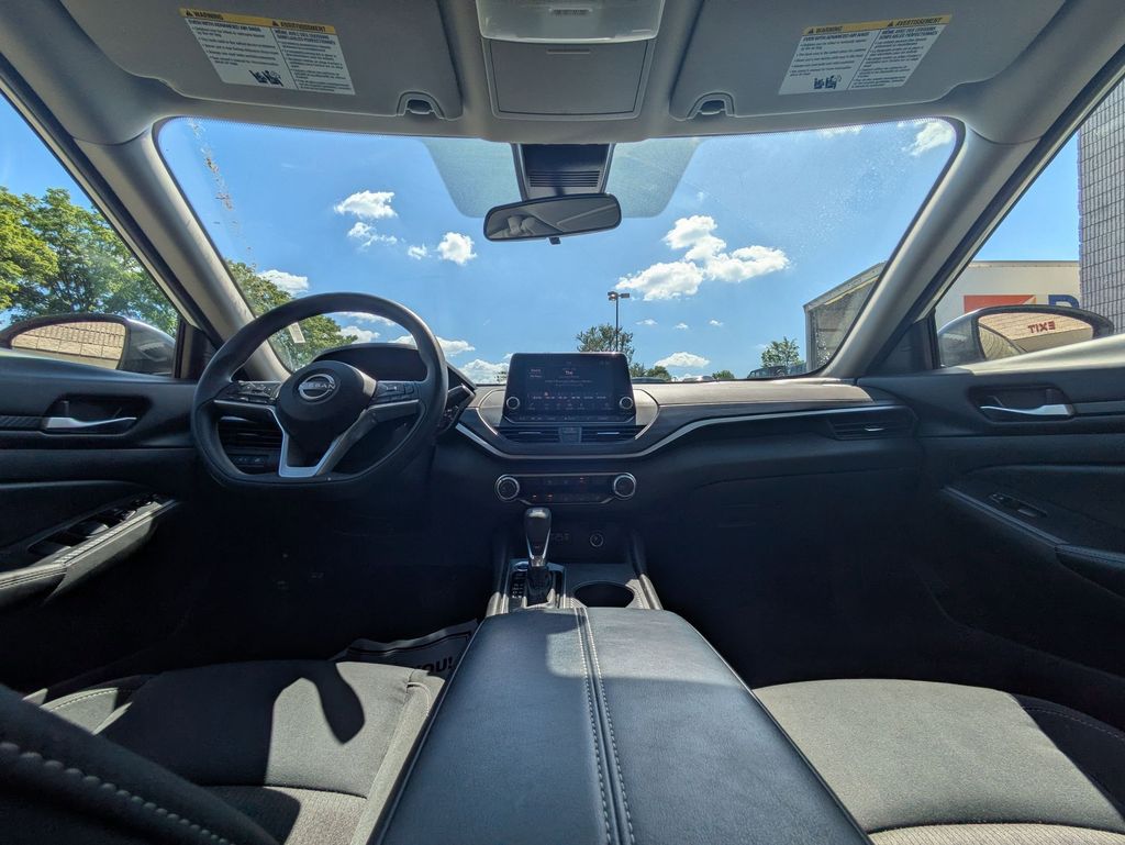 Thumbnail: 2025 Nissan Altima - 24