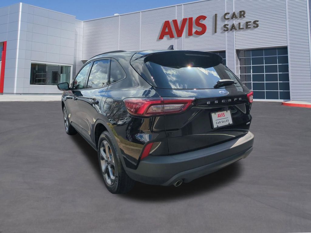 Thumbnail: 2025 Ford Escape - 9