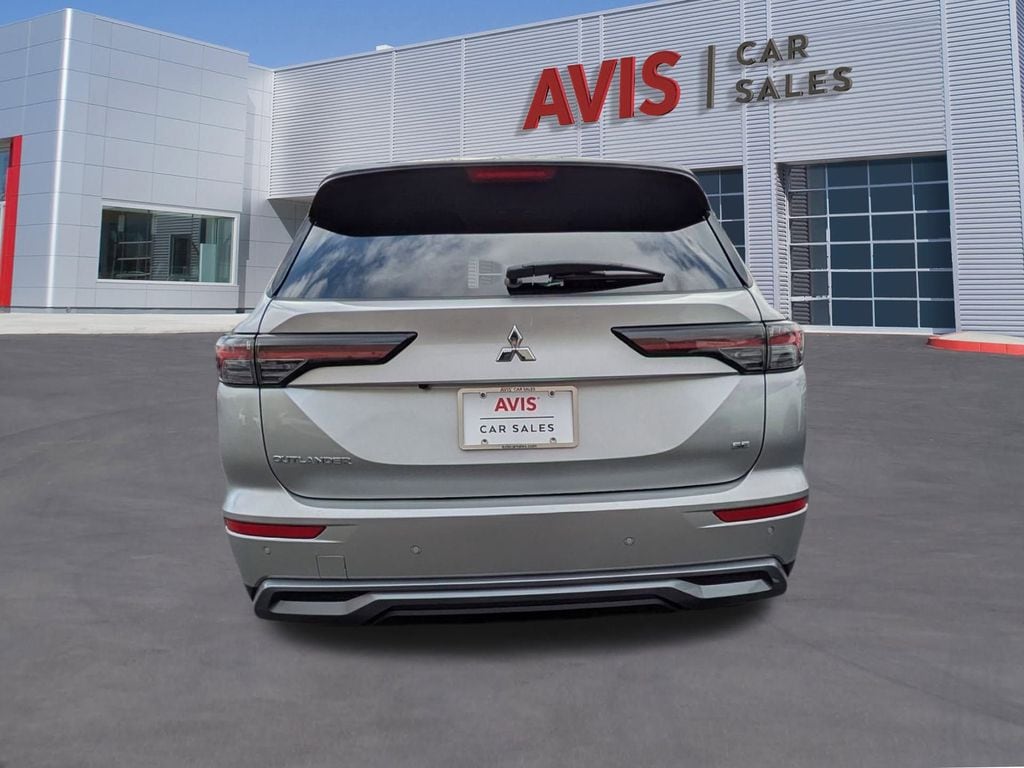 Thumbnail: 2025 Mitsubishi Outlander - 7