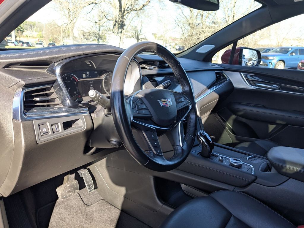 Thumbnail: 2024 Cadillac XT5 - 14