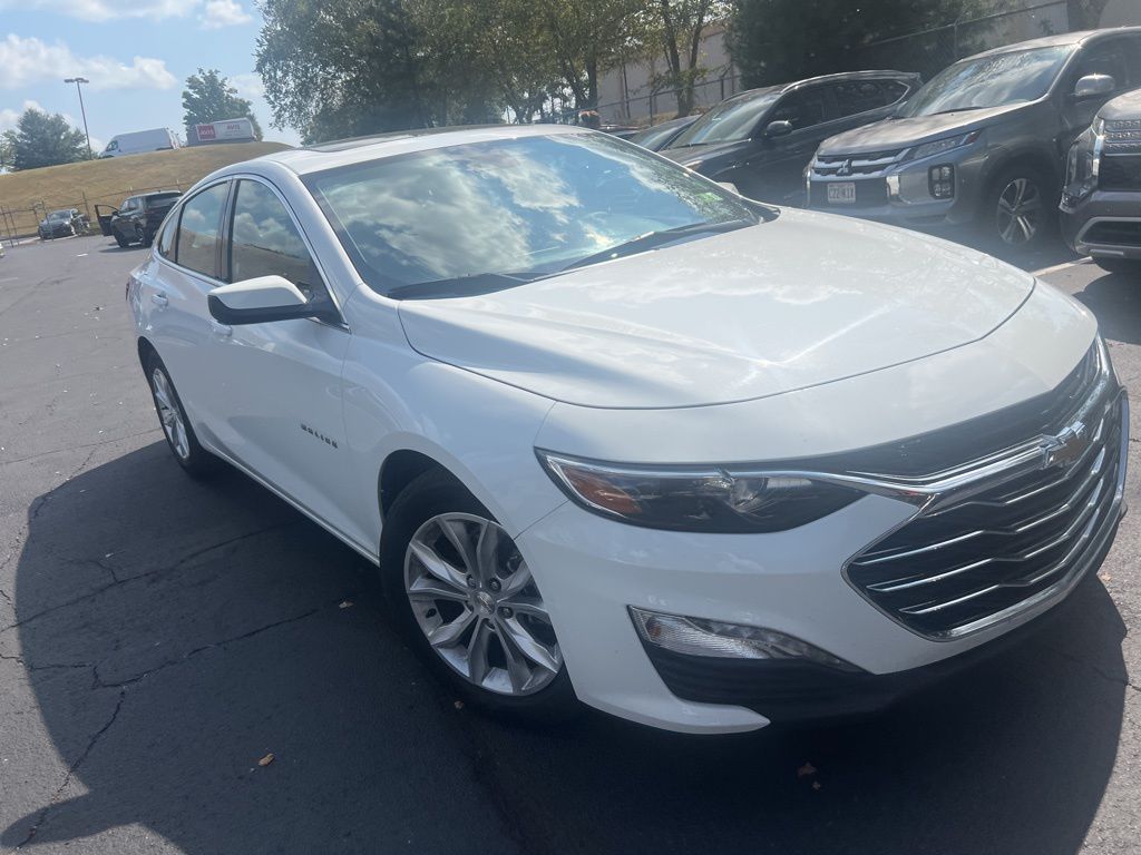 2024 Chevrolet Malibu 1LT photo 3