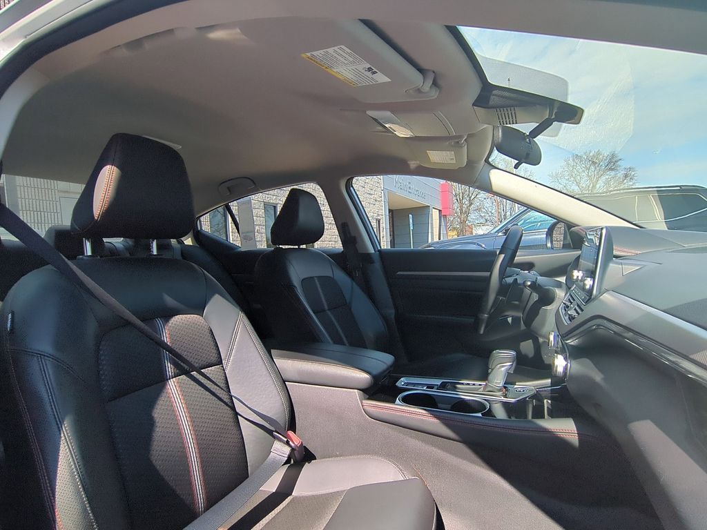 Thumbnail: 2025 Nissan Altima - 30