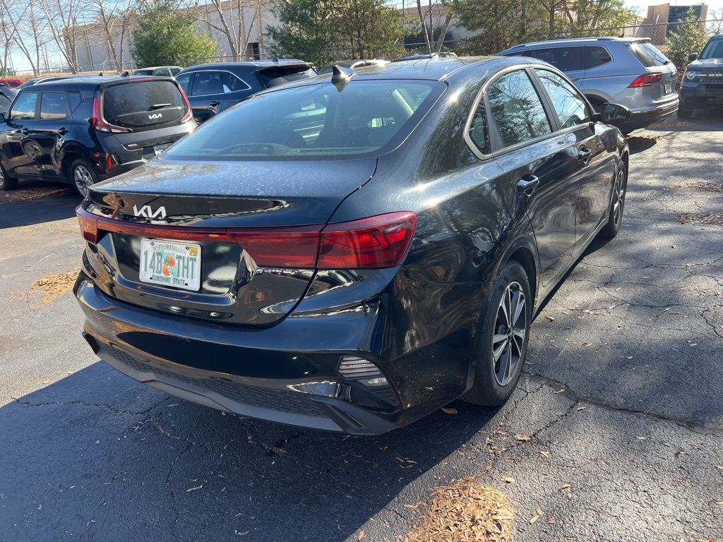 Thumbnail: 2024 Kia Forte - 5