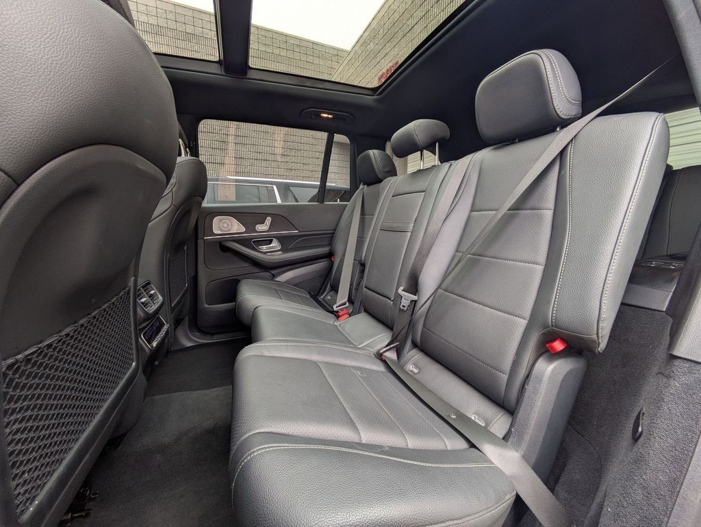 Thumbnail: 2025 Mercedes-Benz GLS - 28