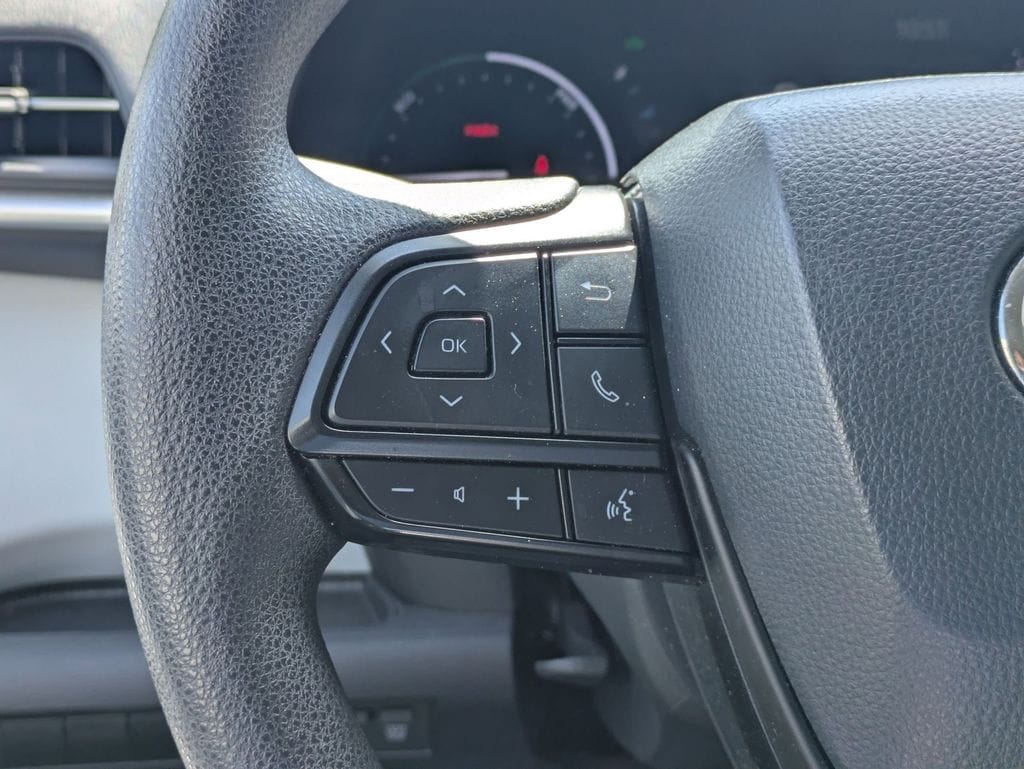 Thumbnail: 2025 Toyota Sienna - 22