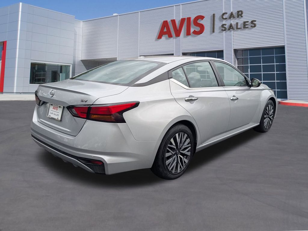 Thumbnail: 2024 Nissan Altima - 6