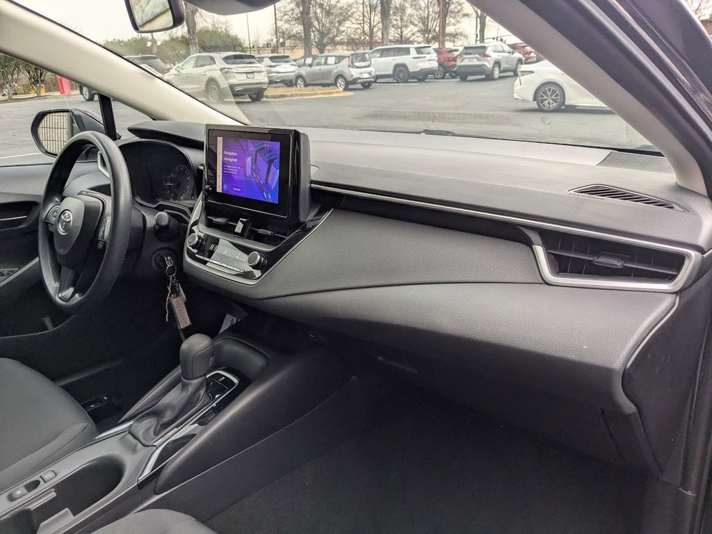 Thumbnail: 2024 Toyota Corolla - 32