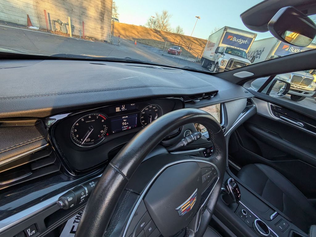 Thumbnail: 2024 Cadillac XT5 - 14