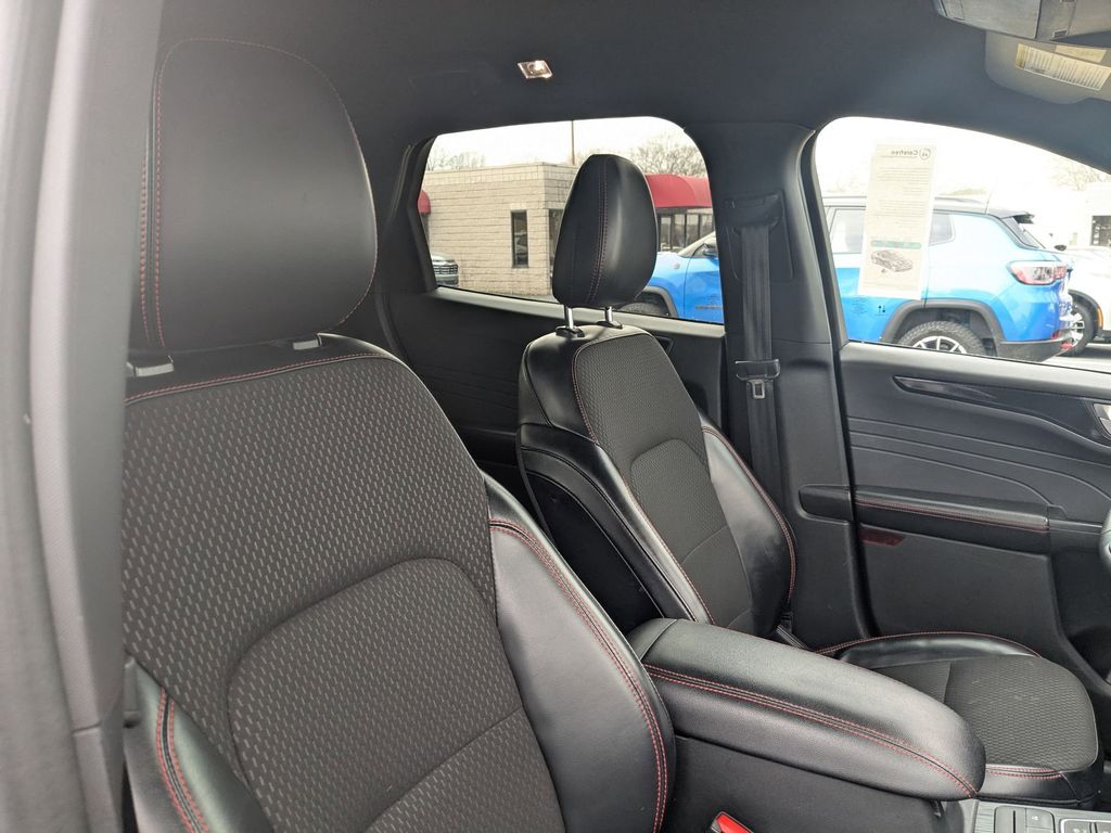 Thumbnail: 2024 Ford Escape - 31