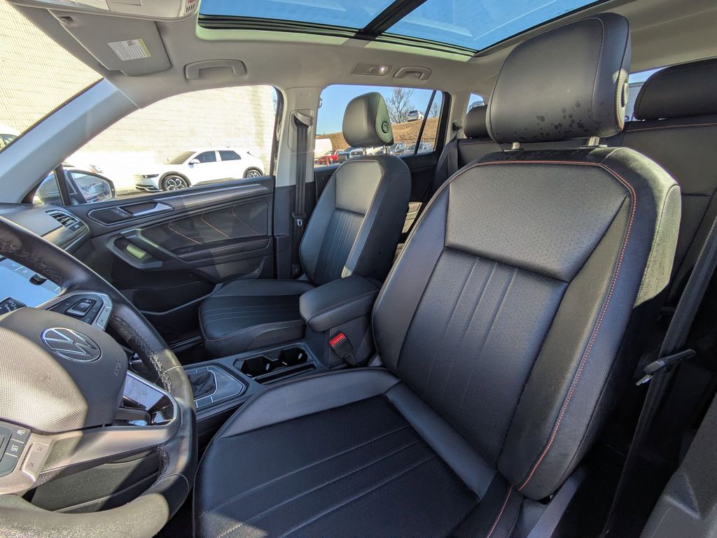 Thumbnail: 2024 Volkswagen Tiguan - 25