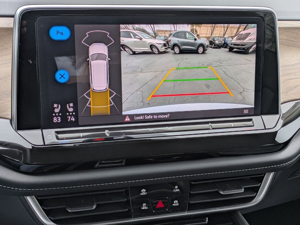 Thumbnail: 2025 Volkswagen Atlas - 21